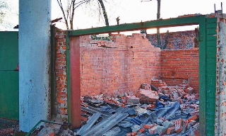 Демонтаж гаражей в Петрозаводске, цена от 1778 руб. – услуги под ключ от 2Землекопа-Птр