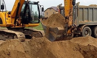 Выкопать яму экскаватором в Петрозаводске от 941 руб. - 2Землекопа-Птр 